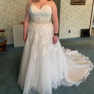 Essense of Australia Wedding Dress Gown Size 16